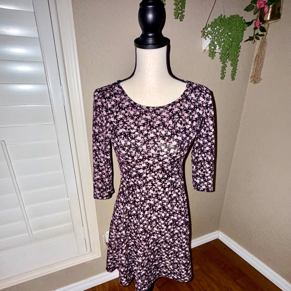 So Rad Pink Floral Shift Dress - W S, Delicate Black Bloom